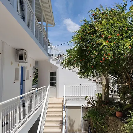 Apartment Kostas *